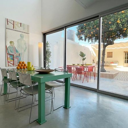 Design & Art, Patio With Orange Tree, Near Seville Carrion de Los Cespedes Экстерьер фото