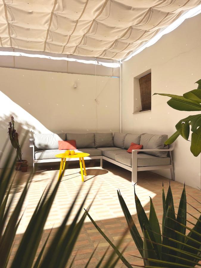 Design & Art, Patio With Orange Tree, Near Seville Carrion de Los Cespedes Экстерьер фото